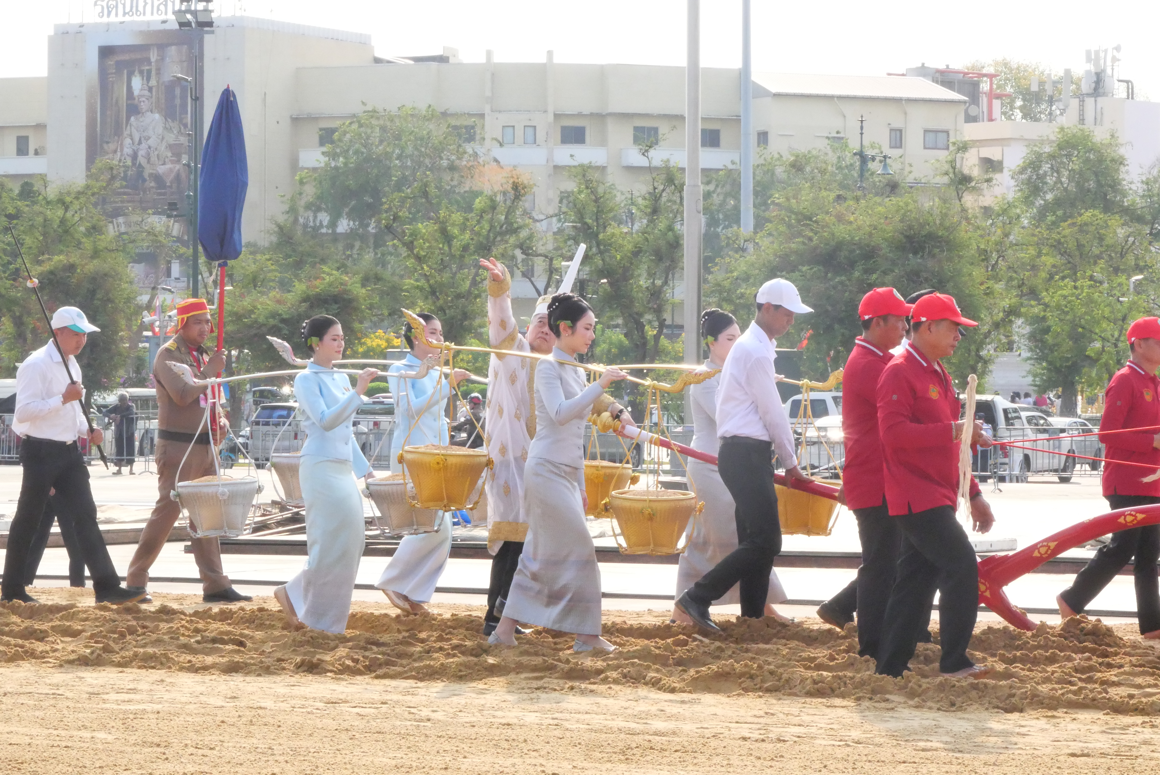 title - ส.ป.ก. ร่วมซ้อมย่อย ครั้งที่ 1 พระราชพิธีพืชมงคลจรดพระนังคัลแรกนาขวัญ ประจำปีพุทธศักราช 2569 